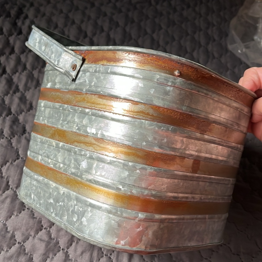 Rustic Galvanized Metal caddy - Picture 6 of 6